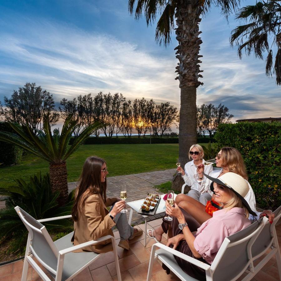 Paestum Inn Beach Resort Exteriör bild