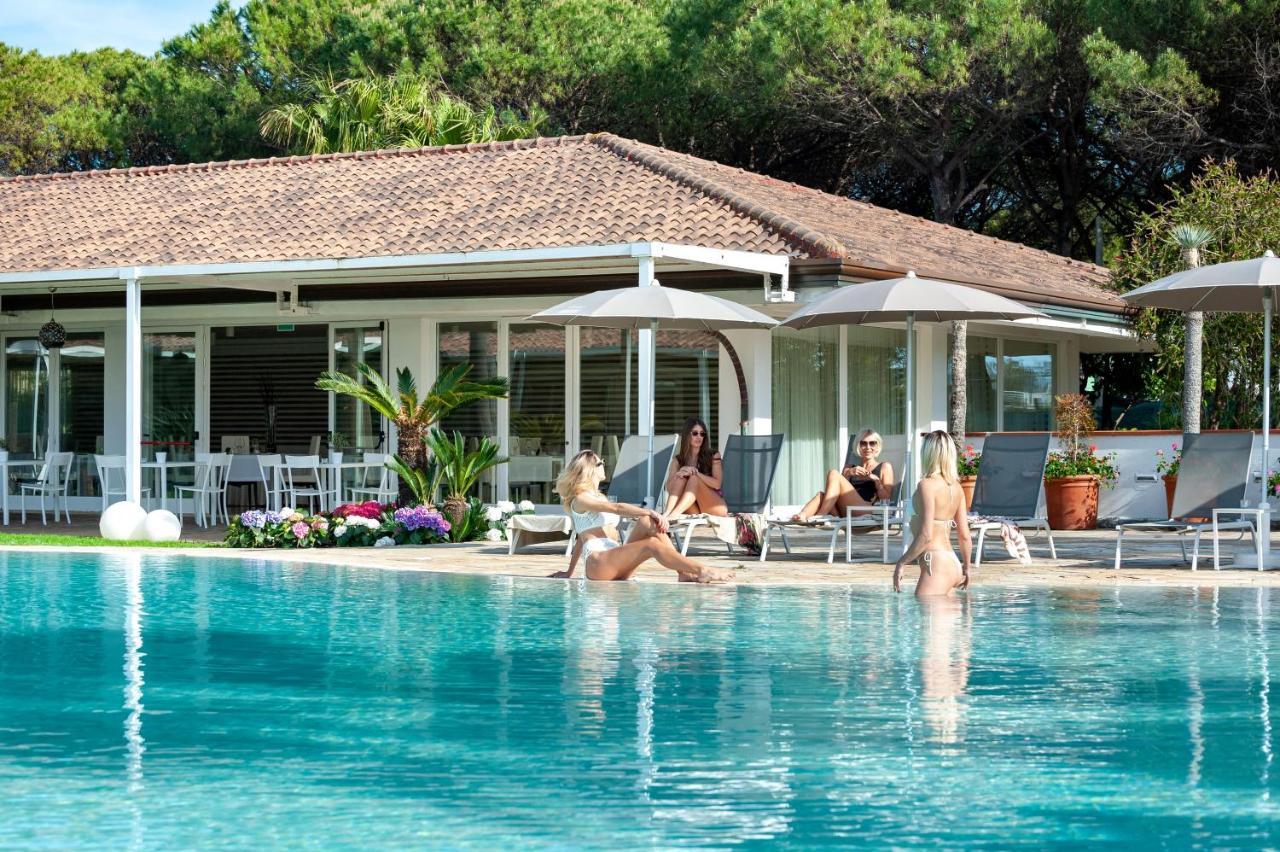 Paestum Inn Beach Resort Exteriör bild