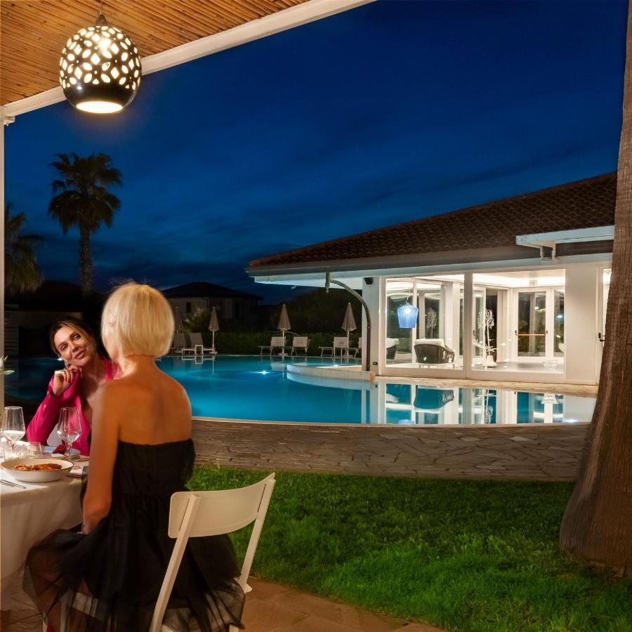 Paestum Inn Beach Resort Exteriör bild