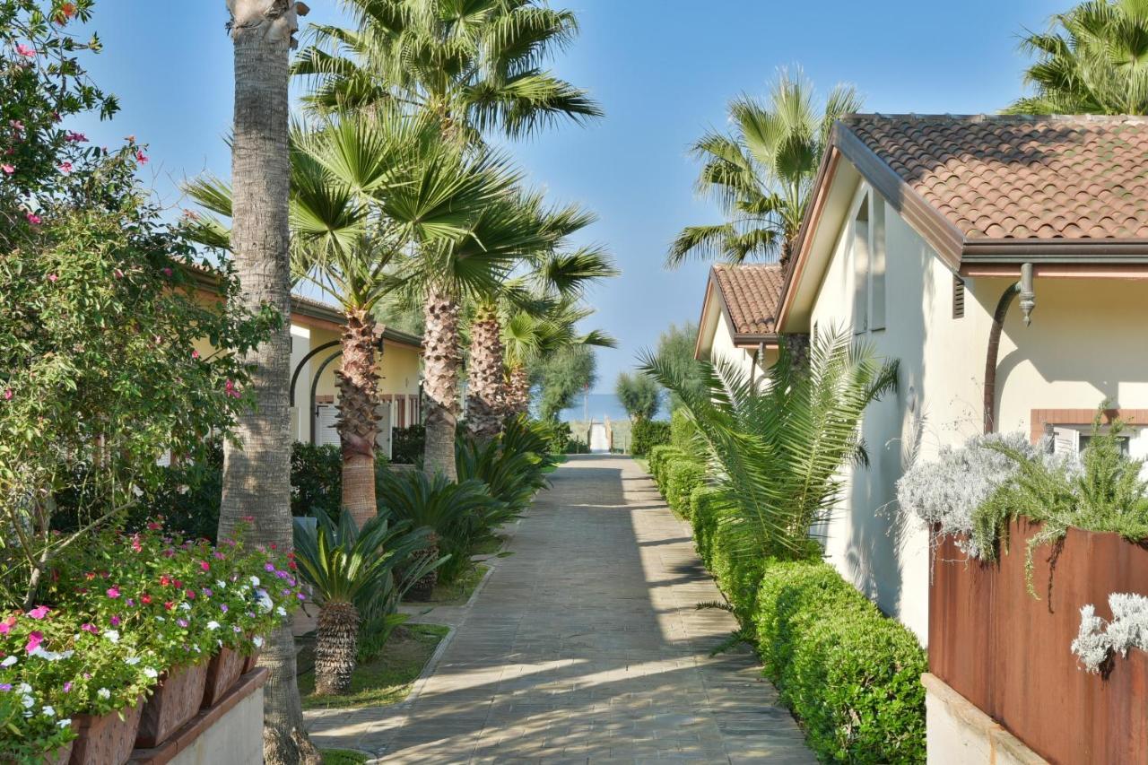Paestum Inn Beach Resort Exteriör bild