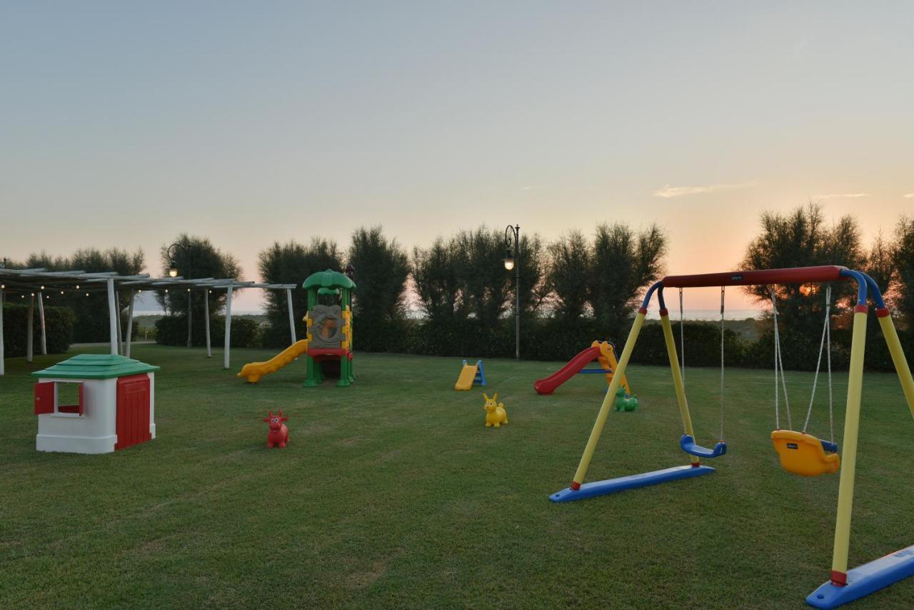 Paestum Inn Beach Resort Exteriör bild